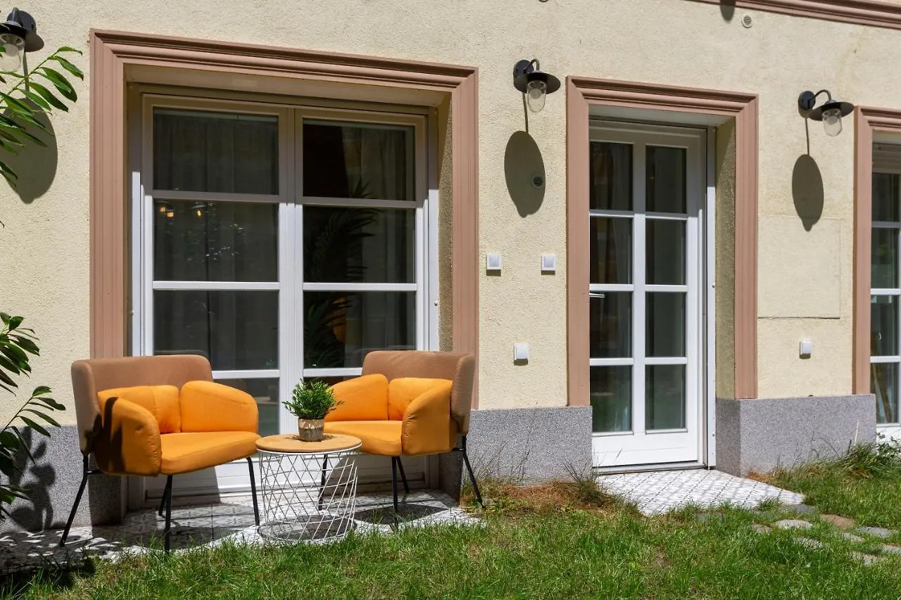 Apartment Unique Central 3 Floor Home With 4Bdrm, 3Bthrm Budapest